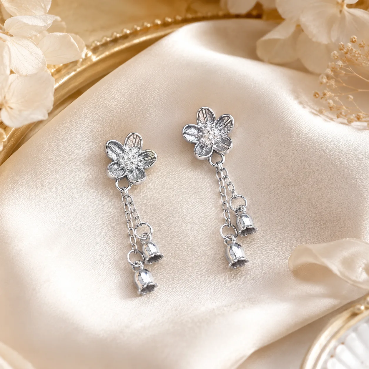 Silver Flower Tassel Earrings 3
