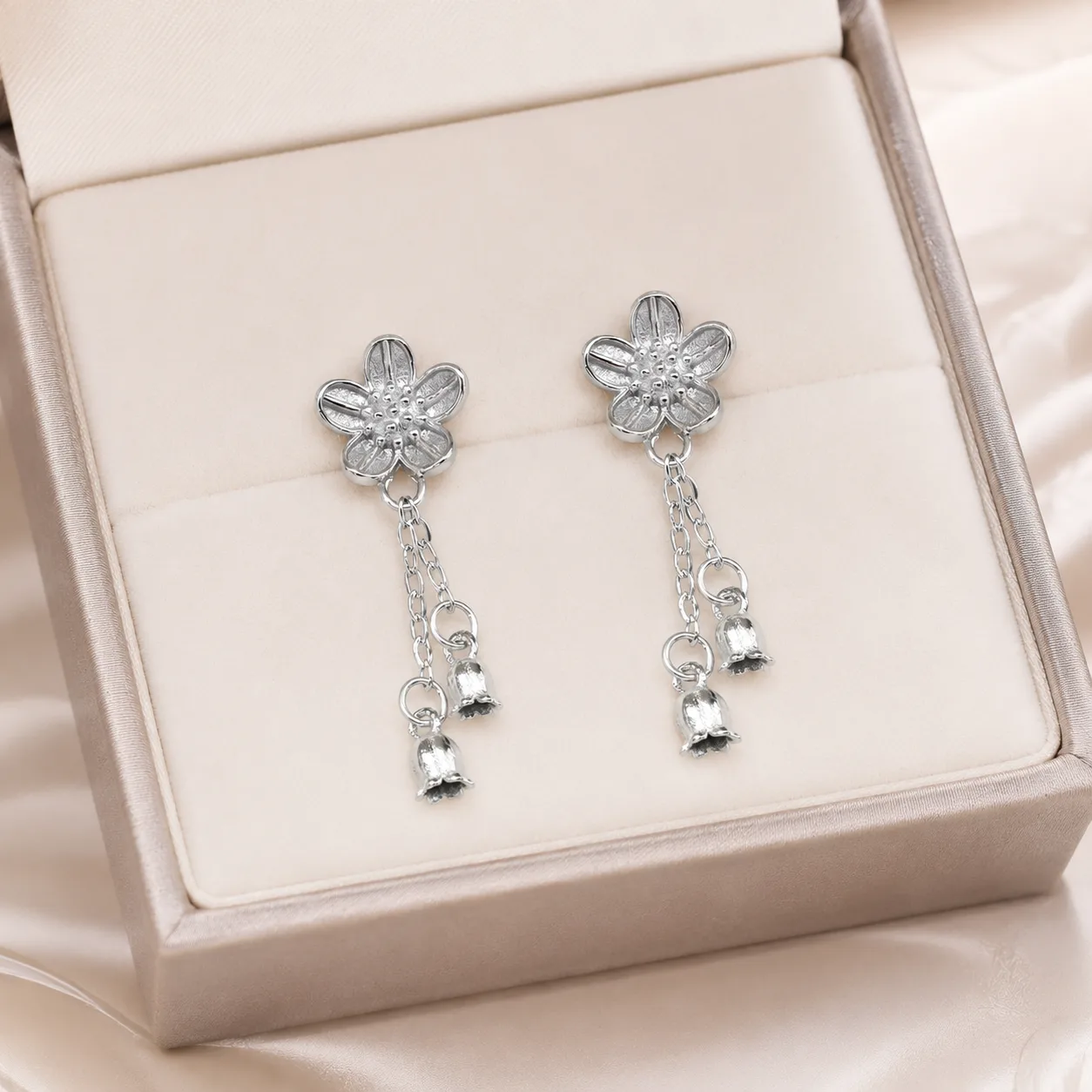 Silver Flower Tassel Earrings 4