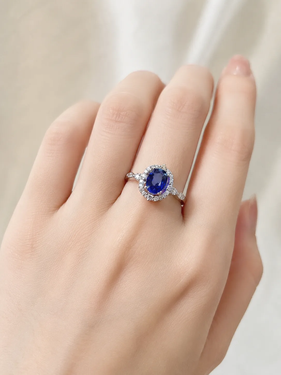 Silver Royal Blue Wreath Ring 2