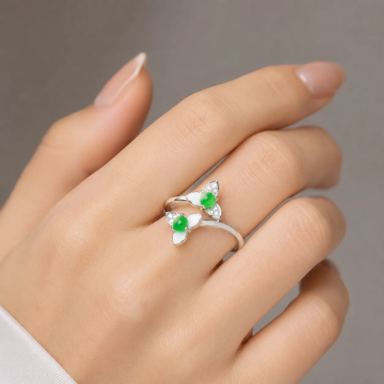 Emerald Open-Band Ring with Two Flowers and a Green Butterfly