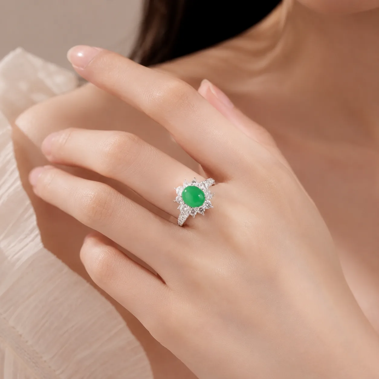 Emerald Ring with a Heart-Shaped Flower Wreath