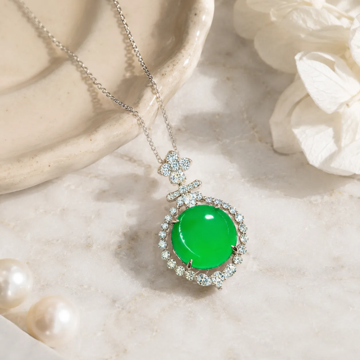 Emerald Necklace with a Garland of Emeralds 4