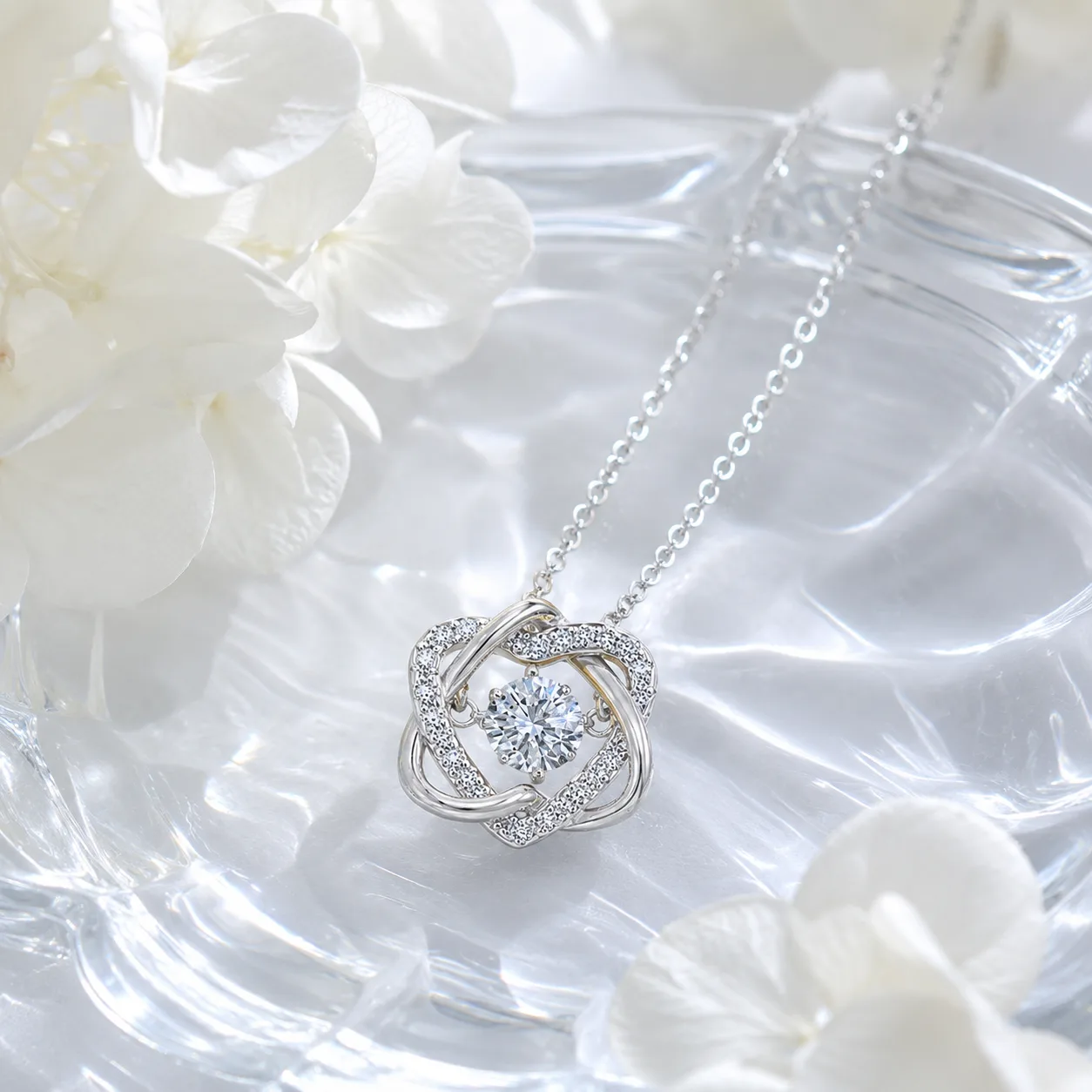S925 Silver Interwoven Heart-Shaped Rhinestone Necklace 3